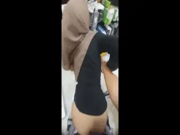Dandan Sambil Kontol Masuk Memek Basah Ganas Indo Lumer